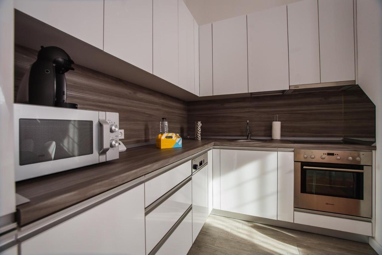 Stunning, Newly Renovated Central Apartment Oradea Luaran gambar